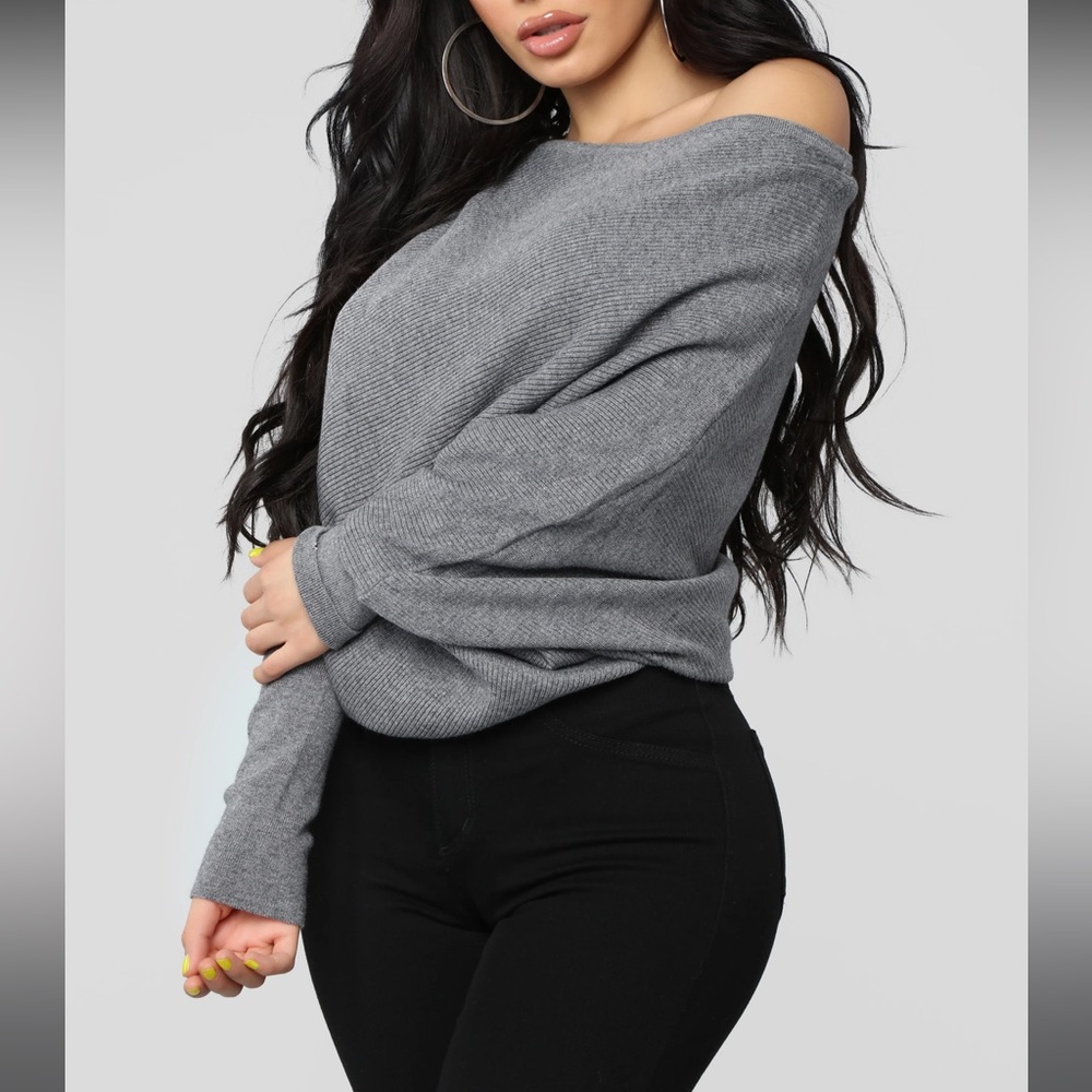 Off shoulder lightweight sweater